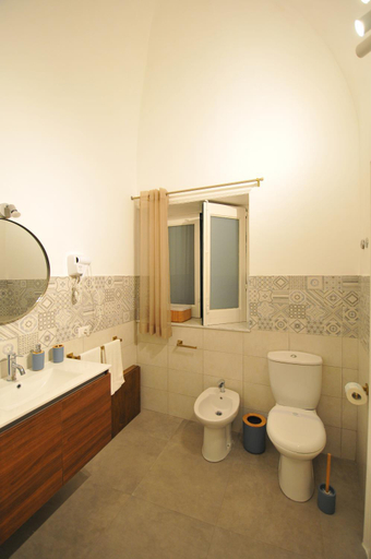 Bathroom 3, Baroque, Catania