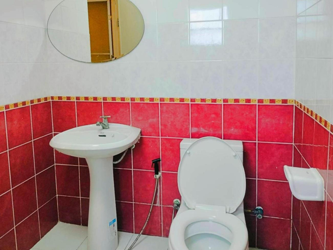 Bathroom 3, V Village Hotel Saraburi, Muak Lek