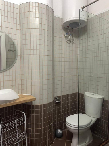 Bathroom 2, Cactus Apartments, Durrësit