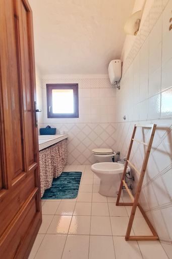 Room 4, Fmp-sma01 in Budoni With 3 Bedrooms and 1 Bathrooms, Nuoro