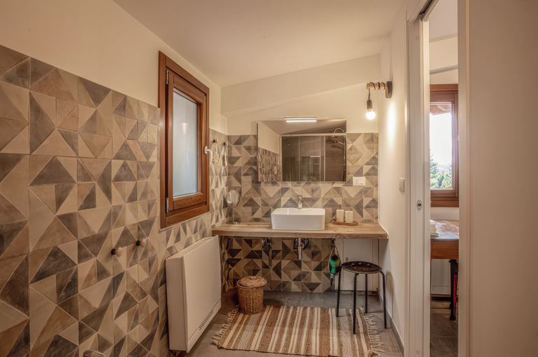 Bathroom 2, Casa Silva, Cosenza