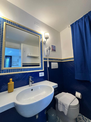 Bathroom, CASA SOFIA, Napoli