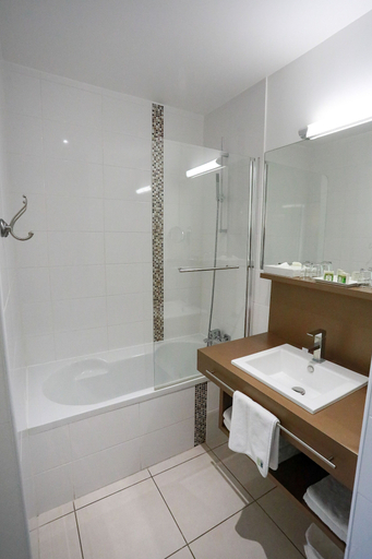 Bathroom 4, Logis Hôtel Restaurant du Parc, Vaucluse