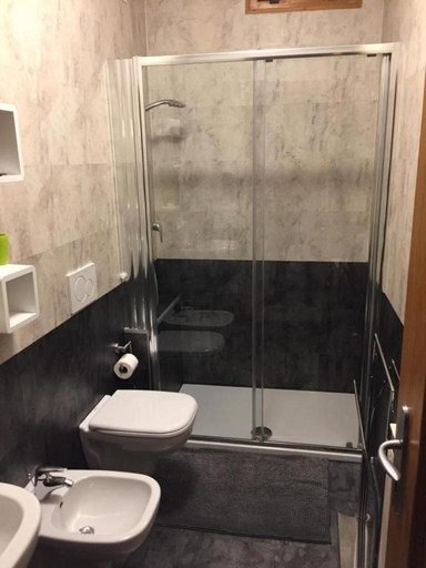 Bathroom, Villa arianna, Verona