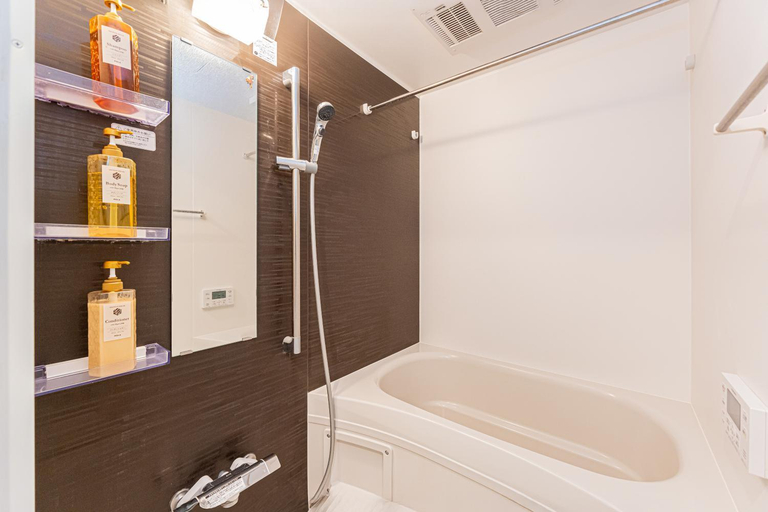 Bathroom 5, japan house T-Plaza sugamo, Kita
