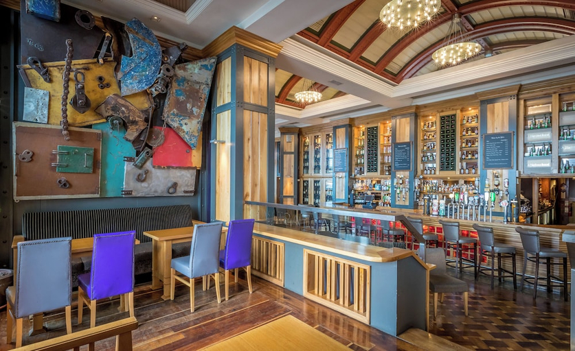 Food & Drinks, Talbot Suites at Stonebridge