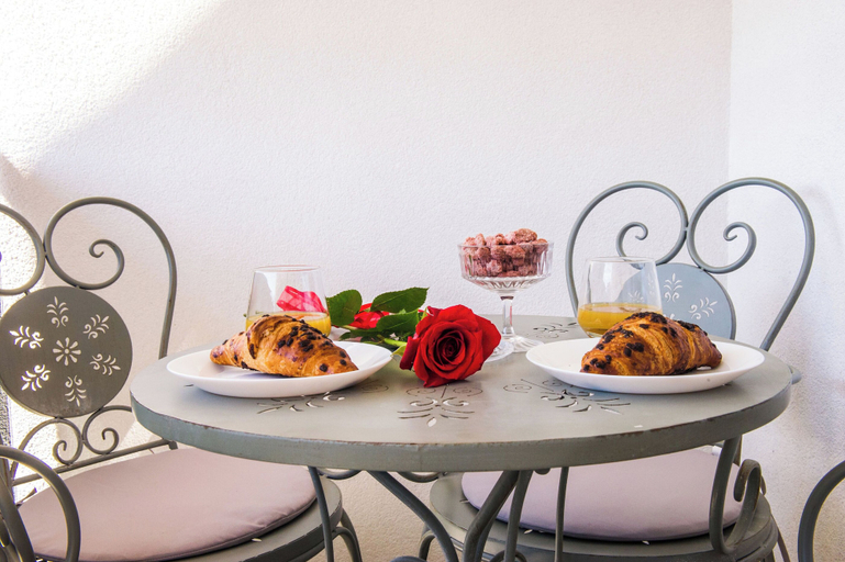 Food & Drinks 5, Apartments Zdeslav, Rogoznica