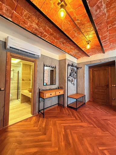 Room 4, Hotel De La Chapelle, Beyoğlu