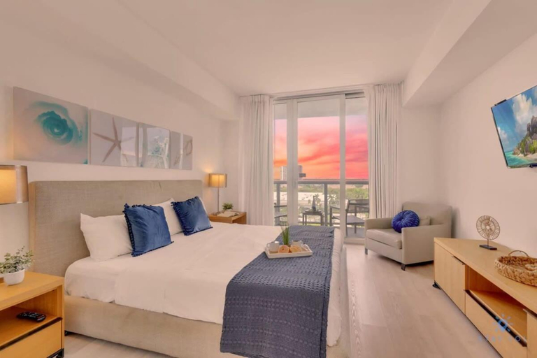 Others 1, Modern Resort : Pool-  Apartment 2 Br 2 Ba & Pool, Broward