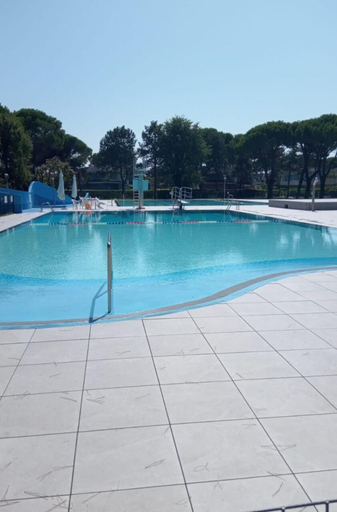 Swimming pool 2, Family-friendly villa for eight guests, Venezia