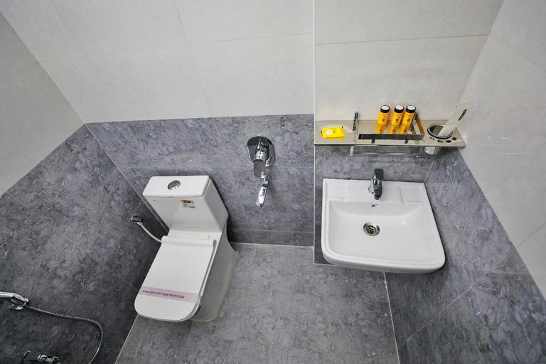 Bathroom 3, Hotel Ceasta, Hyderabad