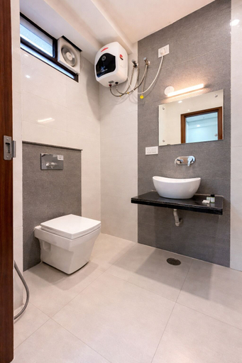 Bathroom 4, Hotel Groves, Ranchi