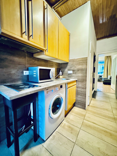 Private kitchen 4, Modern Studio for 3 Near FAC Platz, Wien