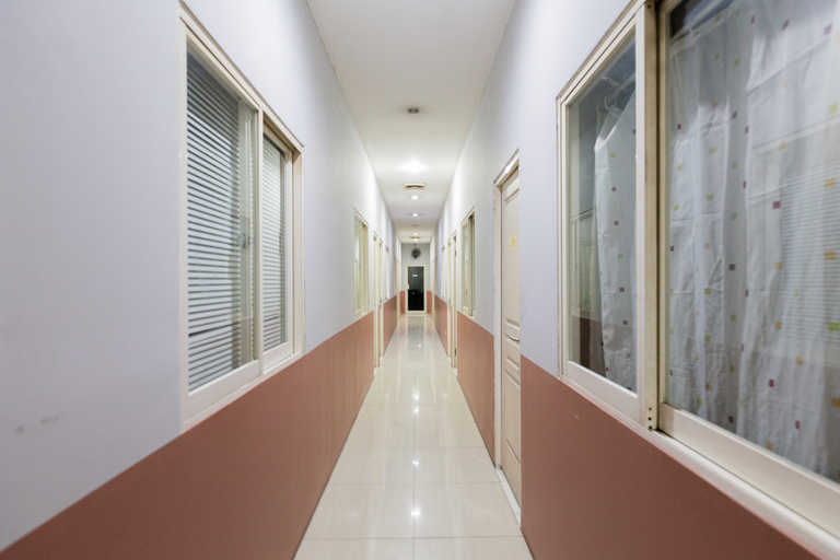 Others 5, RedDoorz @ Siwalankerto Surabaya, Surabaya