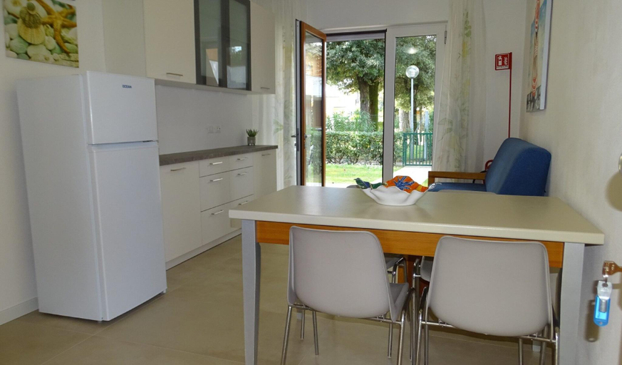 Kitchen 3, Charming Villa With Private Garden, Venezia