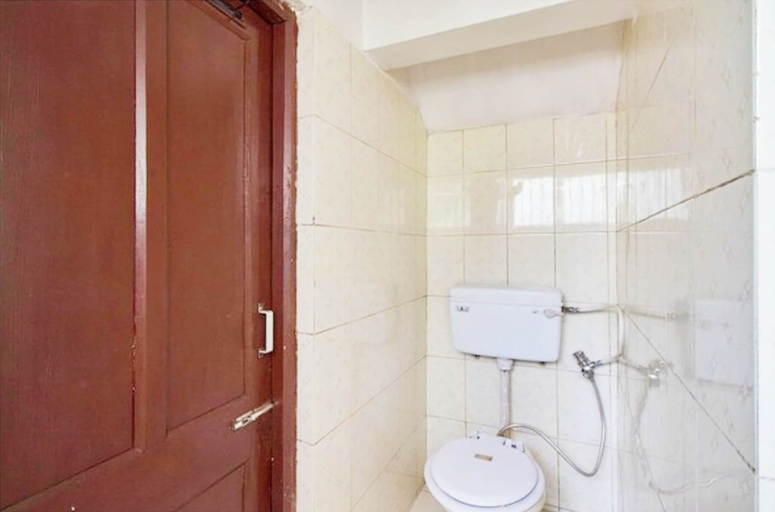 Bathroom 3, Hotel Broadway Mall Road Darjeeling, Darjiling
