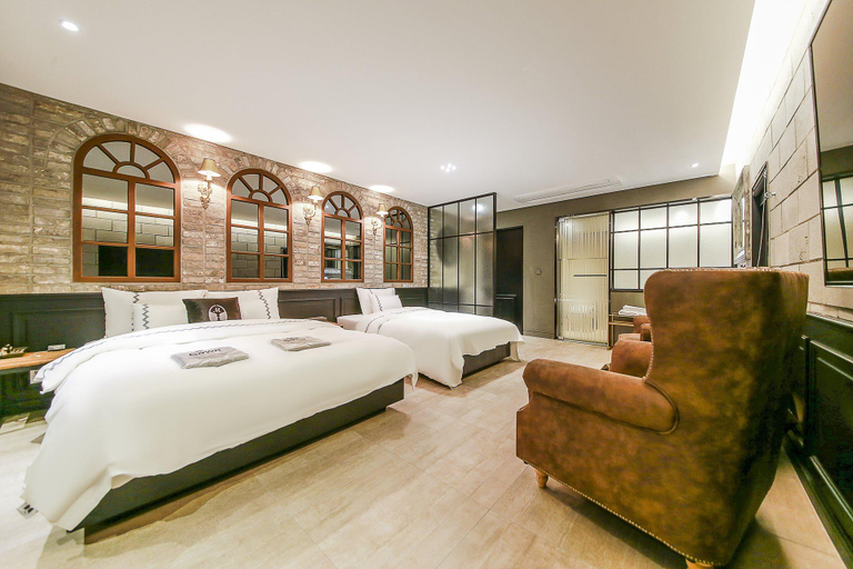 Bedroom 2, MaRi Hotel in Cheongju, Cheongju