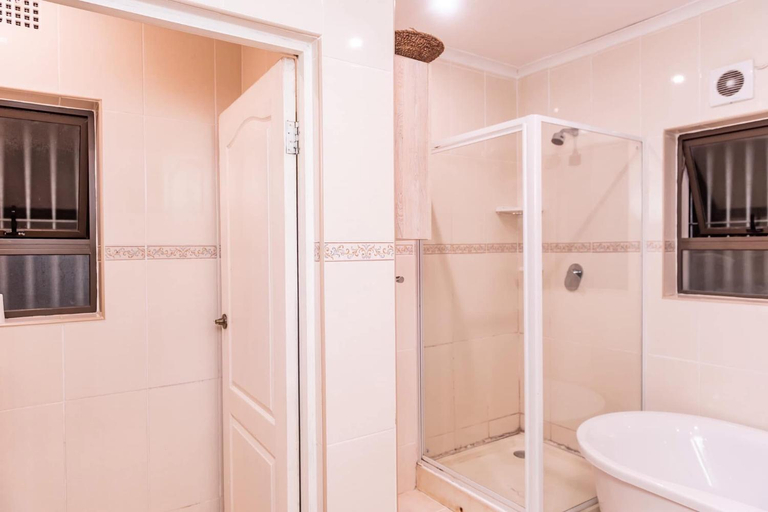 Bathroom 5, Comfort Zone, Buffalo City