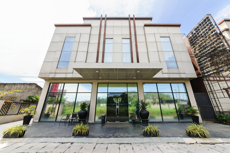 Exterior & Views 2, RedDoorz Plus near Universitas Sumatera Utara, Medan