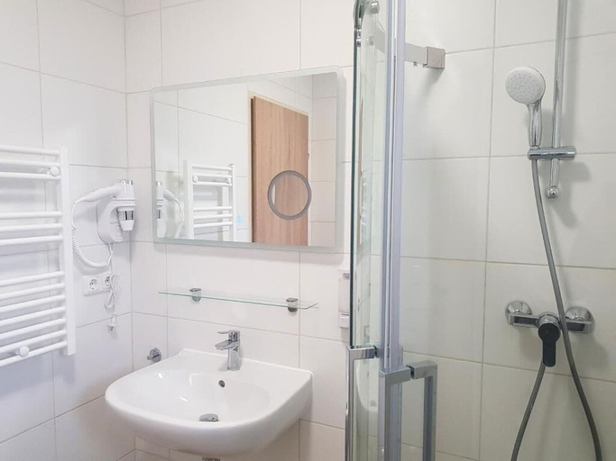 Bathroom 4, Pan Haus Bad Goisern, Gmunden
