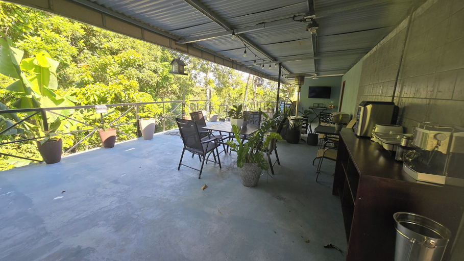 Outdoor dining 4, Casa Pura Vida Arenal, Tilarán