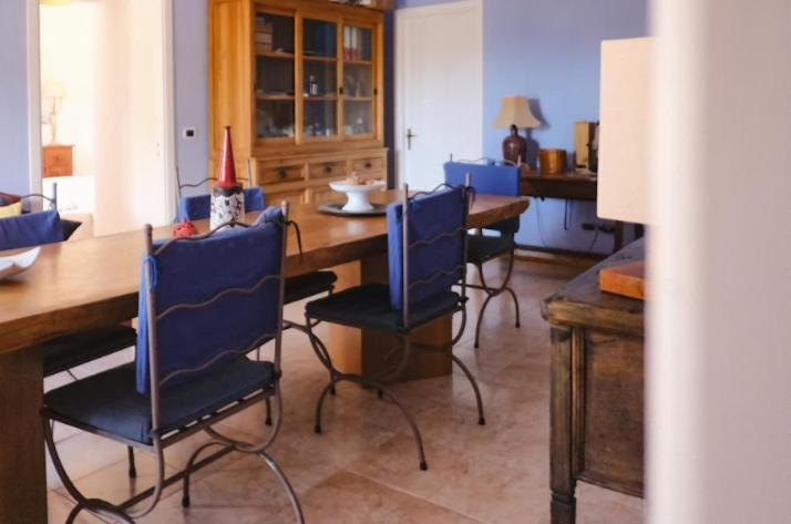 Food & Drinks, Blu di Prussia, Salerno
