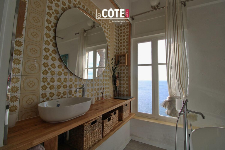 Bathroom 3, A couper le souffle ! #Domaine de luxe sur l'eau, Bouches-du-Rhône