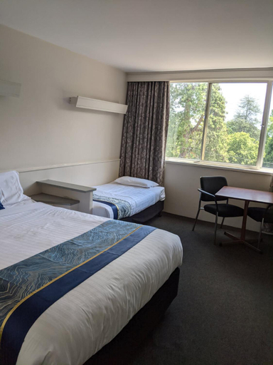 Bedroom 2, Parklane Motel, Launceston - Pt B