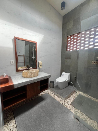 Bathroom 3, Sara Village, Buleleng