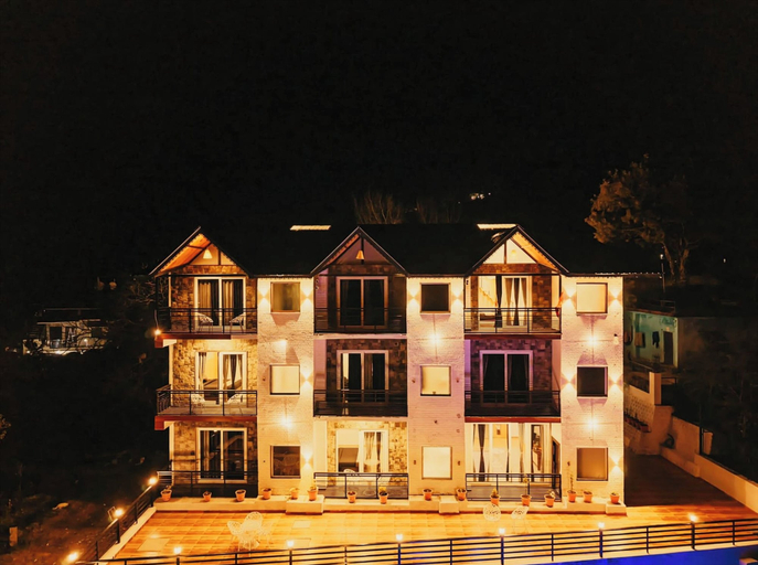 Primary image, PREMIUM HOTEL BLUE P-I-N-E PALACE, Nainital