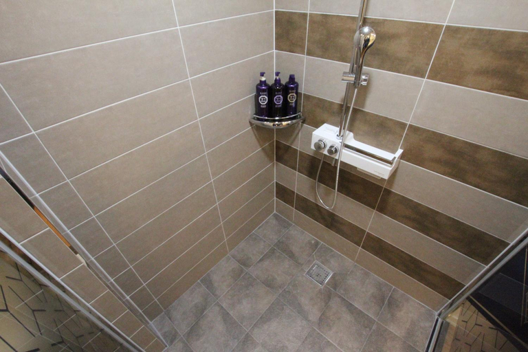 Bathroom 5, Ulsan Jinjangdong Nova, Buk
