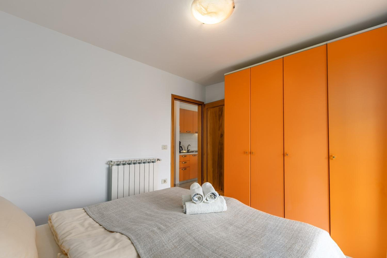Bedroom 2, House with apartments Dragica, Umag