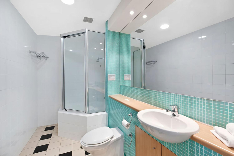 Bathroom 3, The Entrance Waterfront Apartment 621, Wyong - South and West