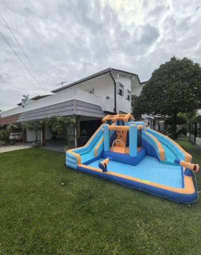 Family & Kids, Cozy StayA6600, Kuantan