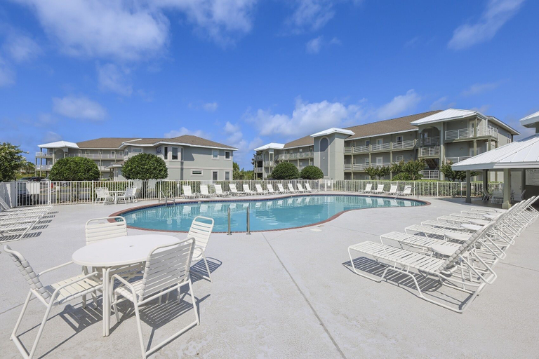 Pool 4, Romar Lakes 304e 2 Bedroom Condo, Baldwin