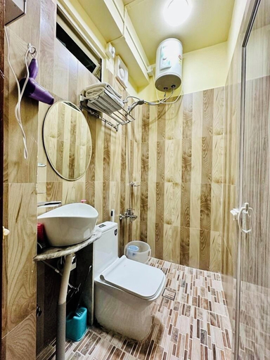 Bathroom 4, Aizawl Guest House, Aizawl