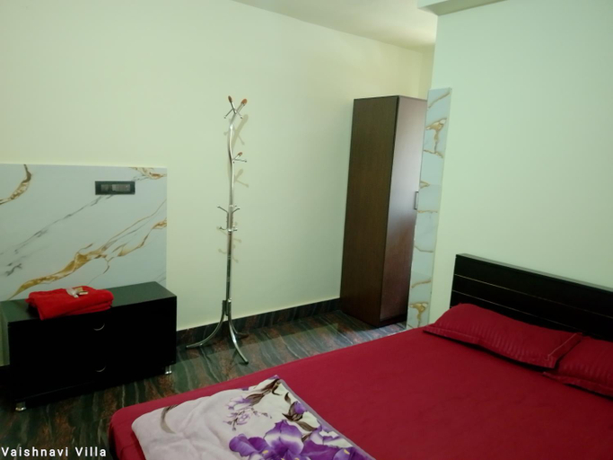 Bedroom 2, Vaishnavi Villa Coorg-2ndFlr-Balcony-YFi-Breakfast, Kodagu