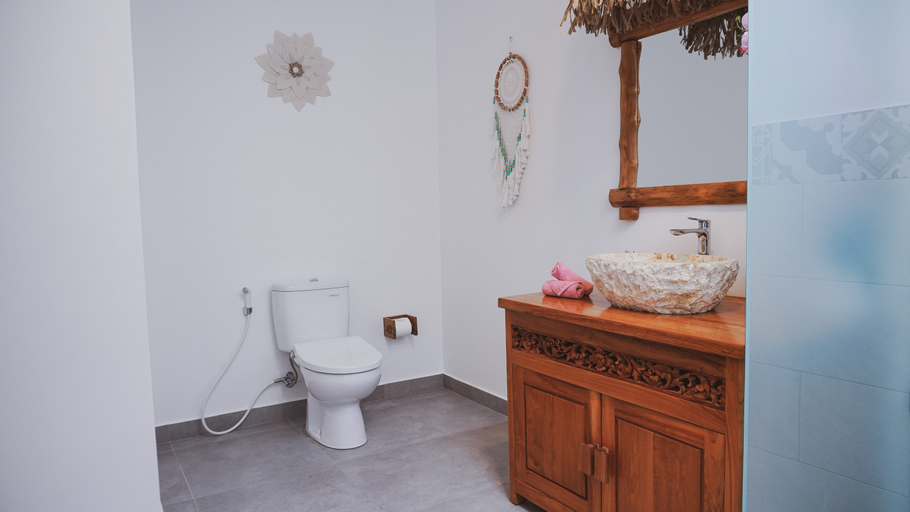 Bathroom 5, Angsoka Villas Amed, Karangasem