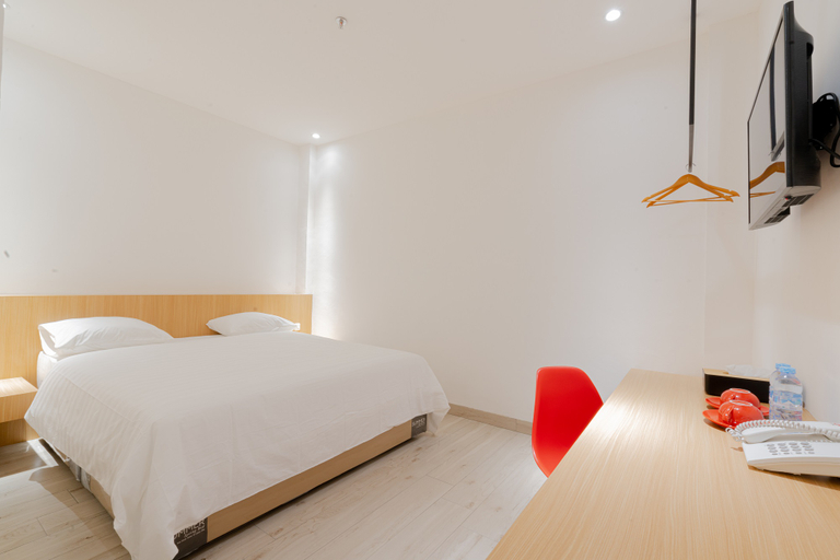 M Hotel Medan - Tap to explore photos
