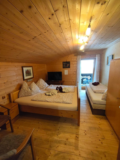 Bedroom 4, Stampferhof, Lienz