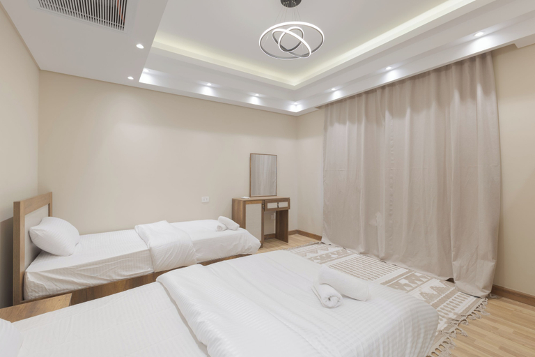 Room 5, ELITE Luxury 4BR Villa PalmHills Golf Ex, Unorganized in Al Jizah
