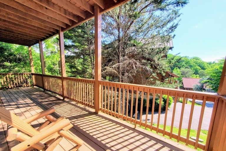 Property grounds 3, Soaring Eagle 4 Bedroom Cabin, Sevier