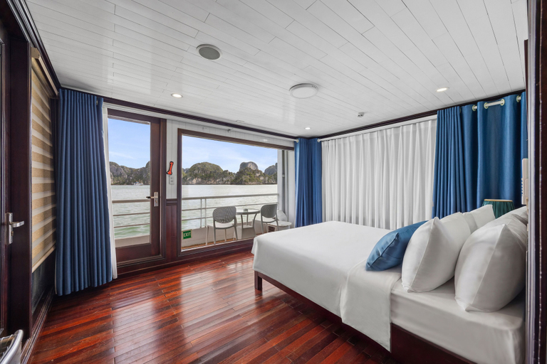 Room 4, Aqua Legend Cruise, Hạ Long