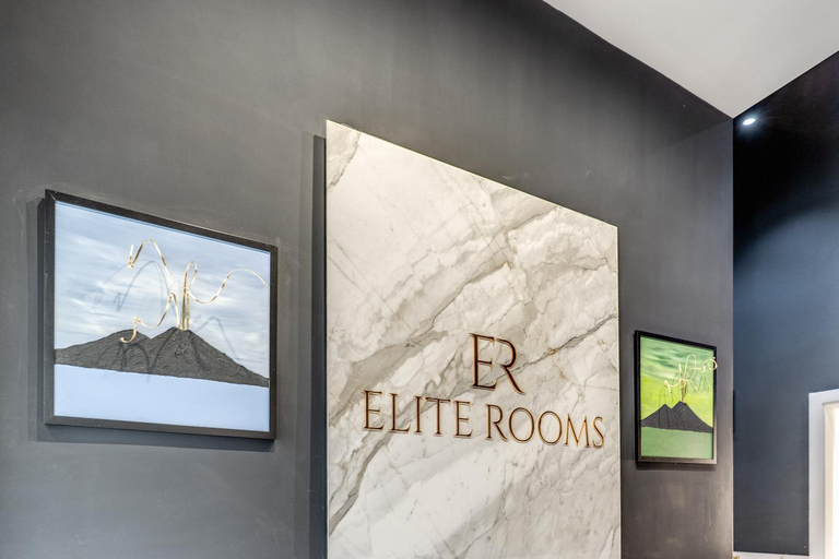 Others 4, Elite Rooms, Napoli
