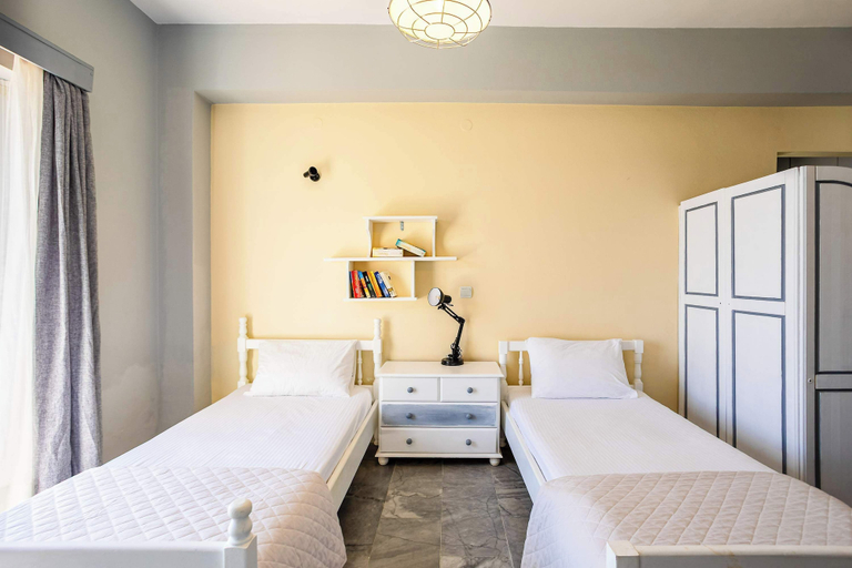 Room 2, Beachfront Nest Memi Koroni-Seaheaven House B1, Peloponnese