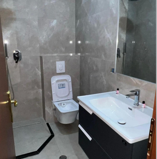 Bathroom 4, Ikea Hotel, Tiranës