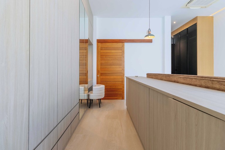 Interior 5, New Prime Location Near Boat Avenue V306, Pulau Phuket
