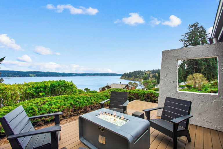 Lake view, Greenbank Horizon Home - Water Views, Island