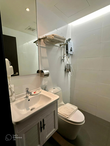 Bathroom 5, D'Loft Hotel Petaling Street Chinatown by uBook, Kuala Lumpur