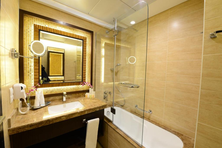 Bathroom 4, Landmark Premier Hotel Deira, Dubai